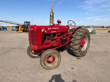 Main image International Harvester W-6