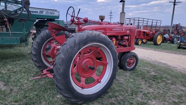 Image of Farmall MD equipment image 3