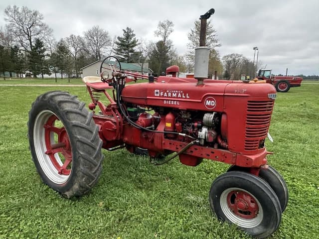 Image of Farmall MD equipment image 3