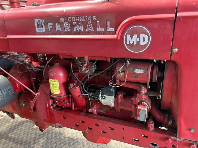 Image of Farmall MD equipment image 2