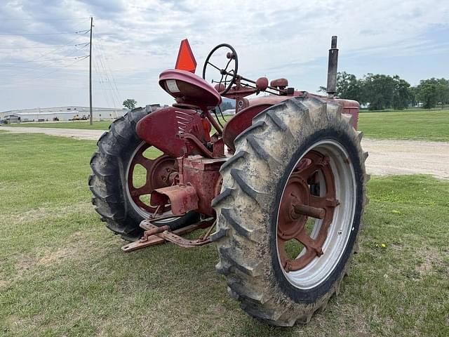 Image of Farmall MD equipment image 3
