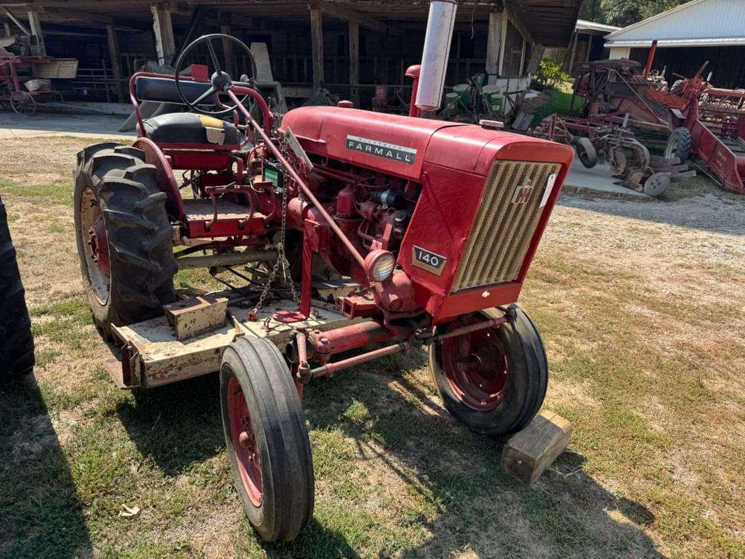 Image of Farmall 140 Primary image
