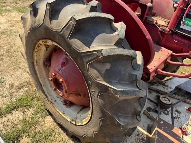 Image of Farmall 140 equipment image 4