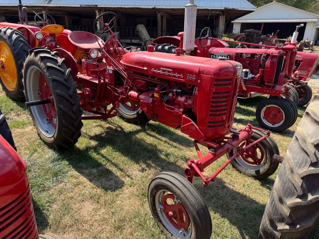 Image of Farmall 200 Primary image