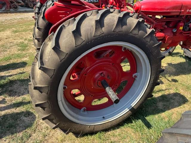 Image of Farmall 200 equipment image 4