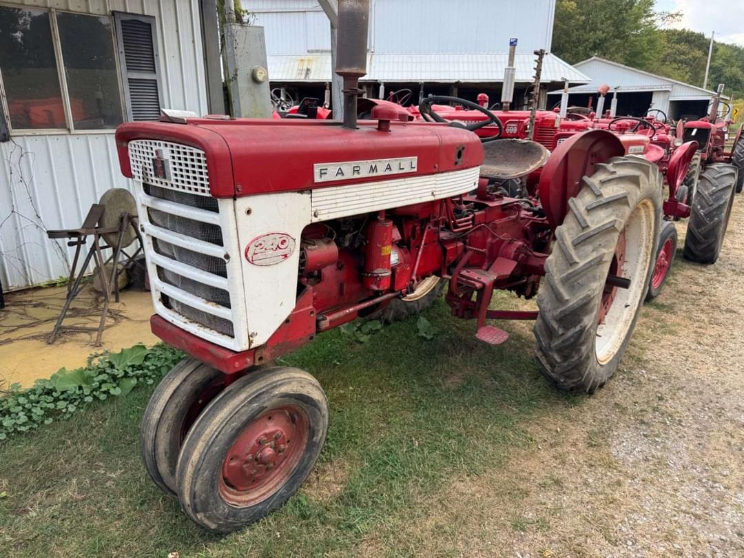 Image of Farmall 240 Primary image