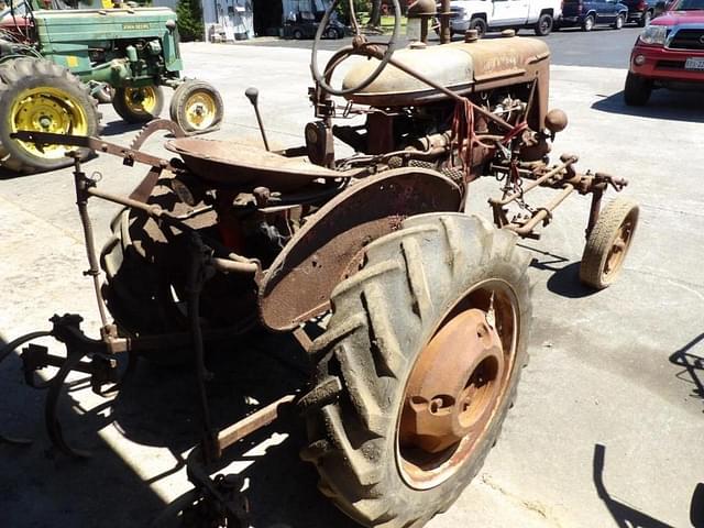 Image of Farmall A equipment image 4