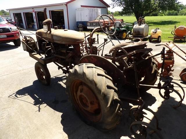 Image of Farmall A equipment image 3