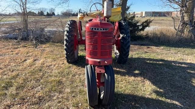 Image of Farmall H equipment image 1