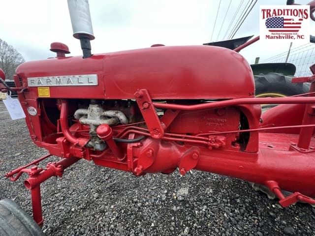 Image of Farmall Cub equipment image 2