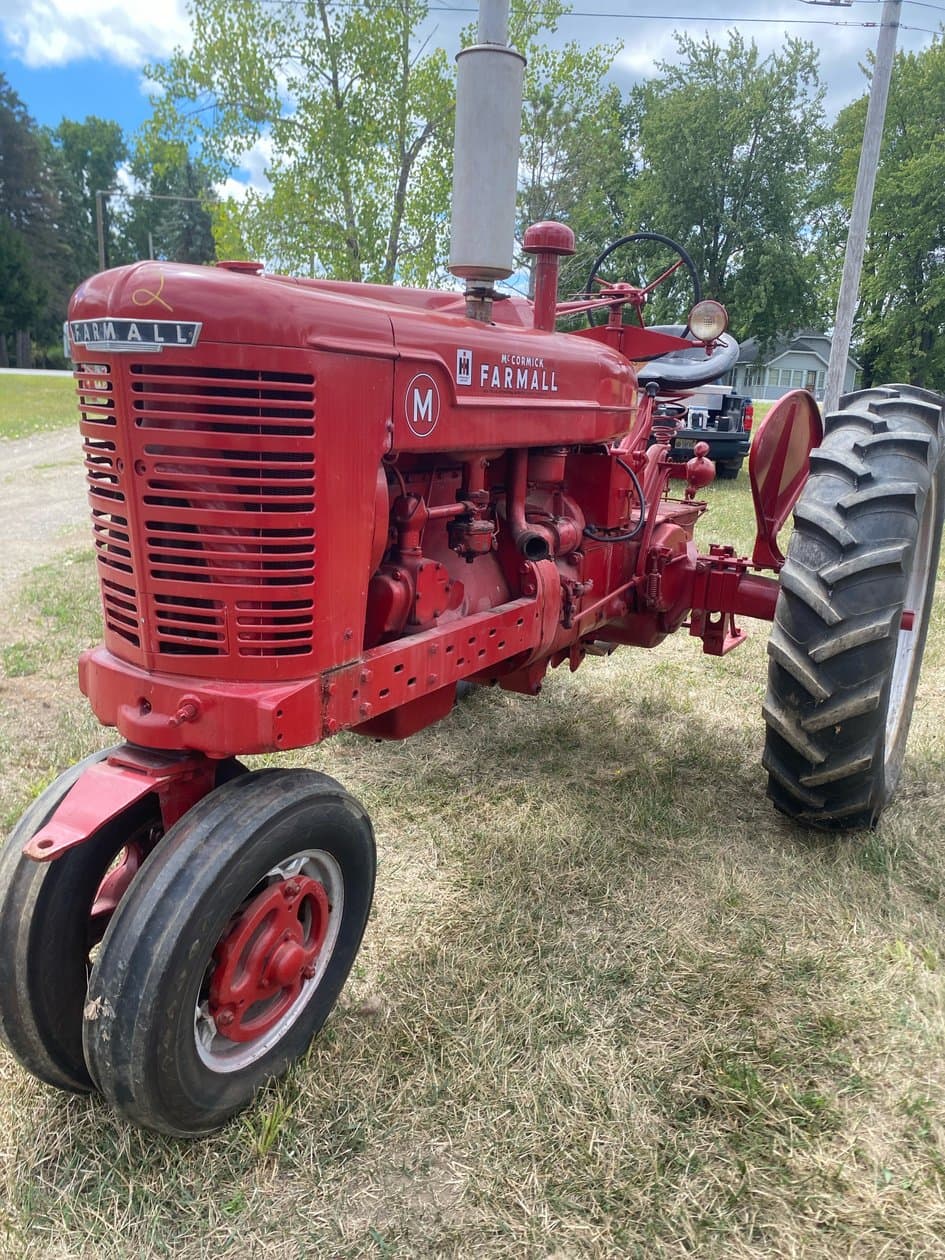 Image of Farmall M Image 1
