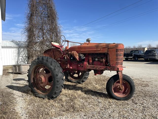 Image of Farmall M equipment image 3