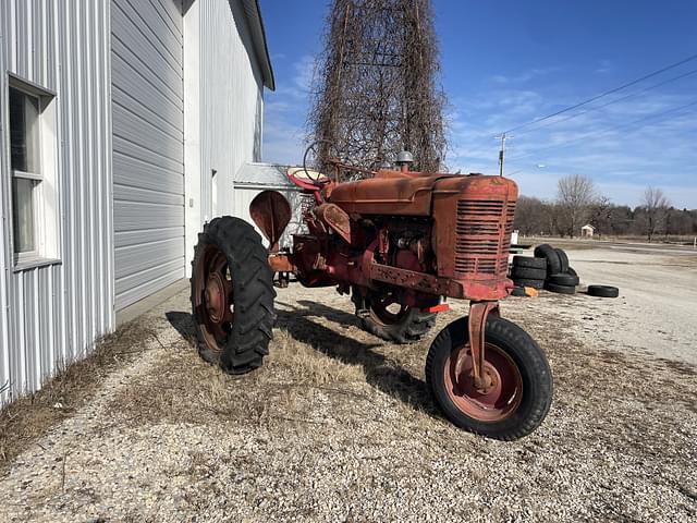 Image of Farmall M equipment image 2