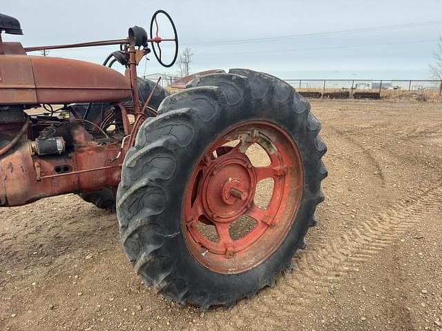 Image of Farmall M equipment image 3