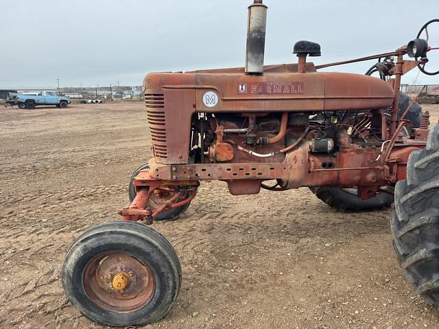 Image of Farmall M equipment image 1