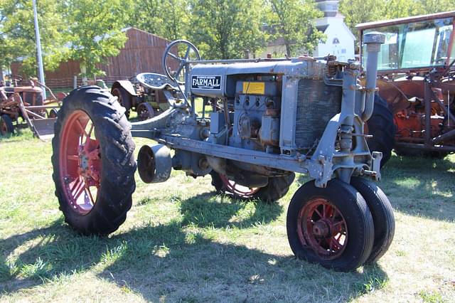 Image of Farmall Regular equipment image 2