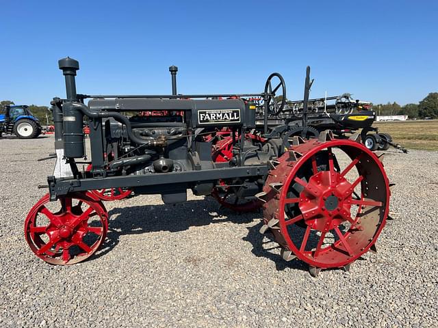 Image of Farmall Regular equipment image 2