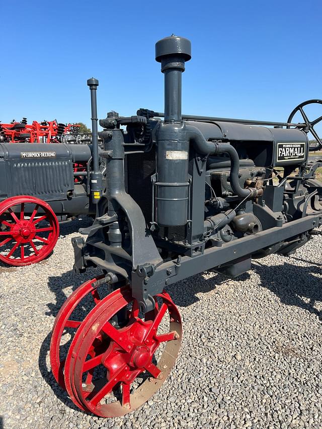 Image of Farmall Regular equipment image 3