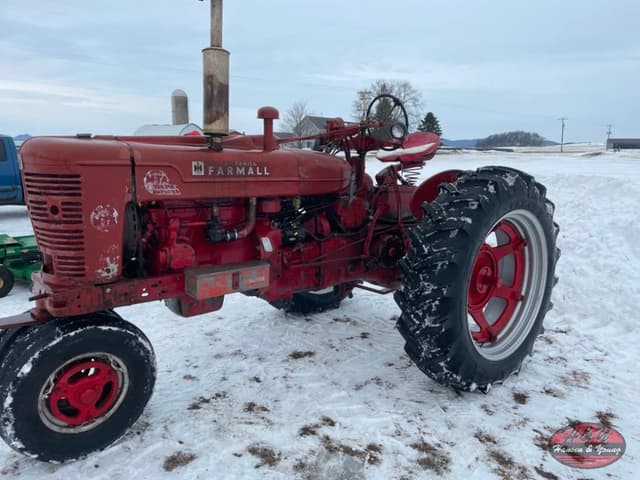 Image of Farmall Super M-TA equipment image 2