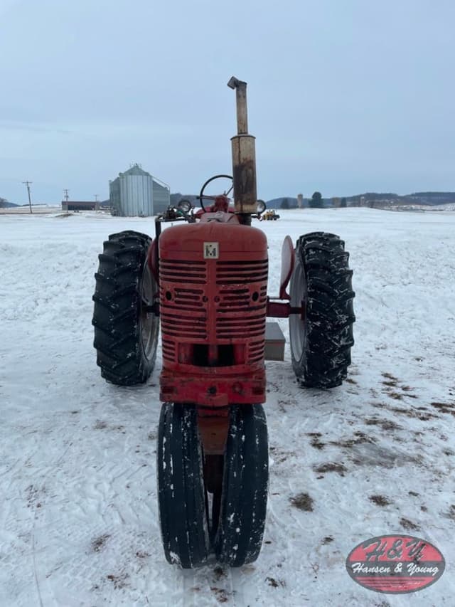 Image of Farmall Super M-TA equipment image 1