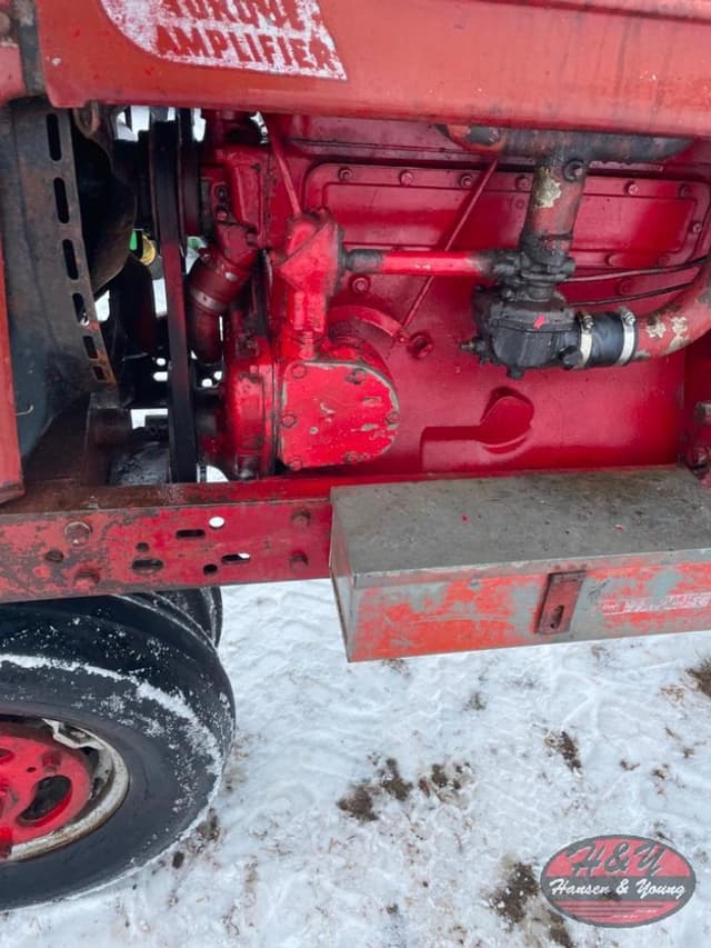 Image of Farmall Super M-TA equipment image 3