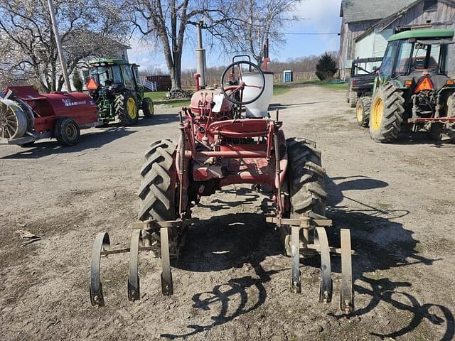 Image of Farmall Super A equipment image 3