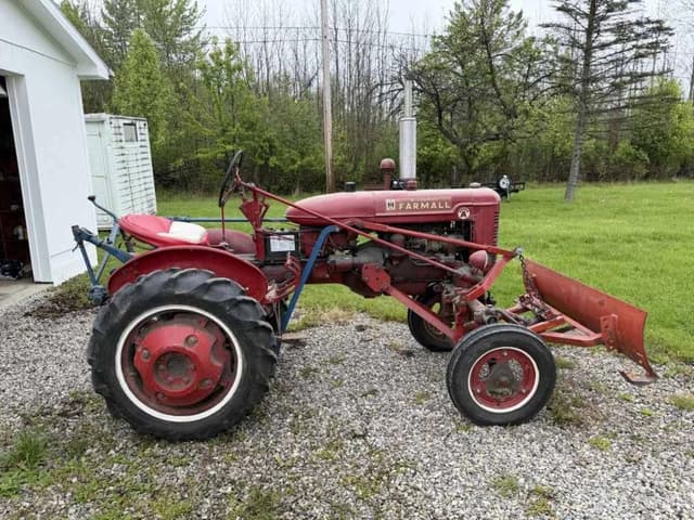 Image of Farmall Super A equipment image 3