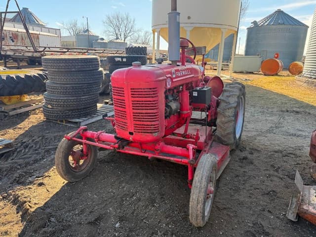 Image of Farmall Super A equipment image 1