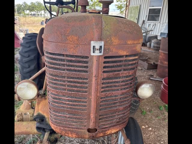 Image of Farmall Super A equipment image 1