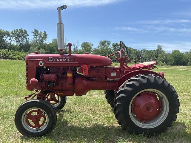 Image of Farmall Super A equipment image 1