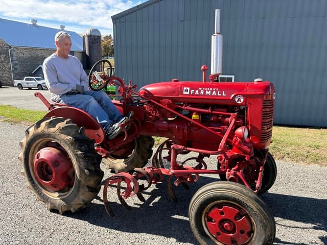 Image of Farmall Super A equipment image 1