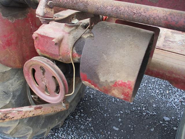 Image of Farmall Super A equipment image 3