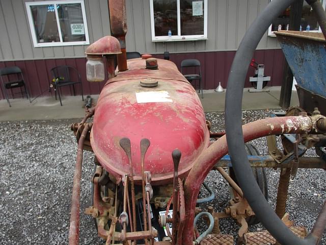 Image of Farmall Super A equipment image 4