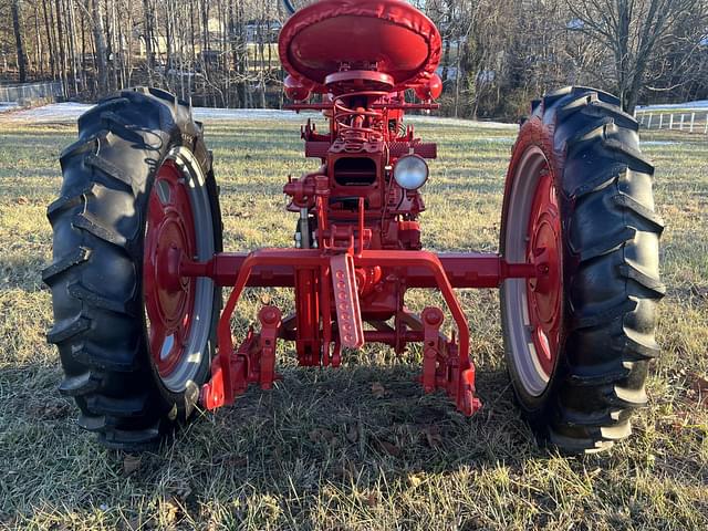 Image of Farmall Super C equipment image 4