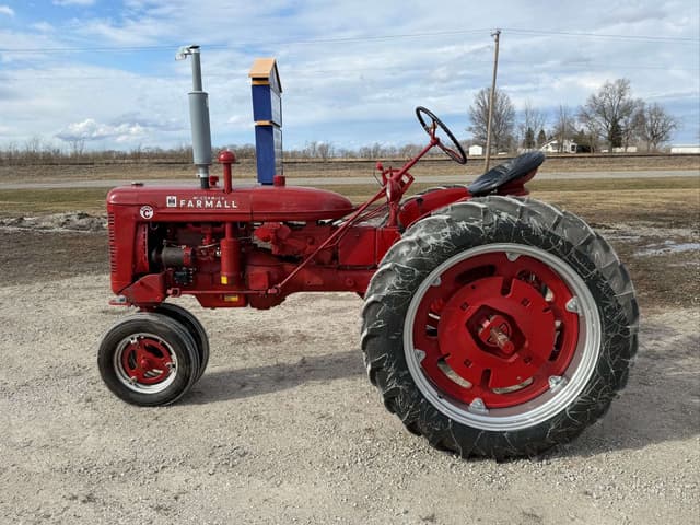 Image of Farmall Super C equipment image 1