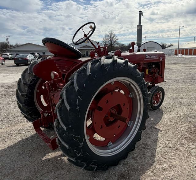 Image of Farmall Super C equipment image 4