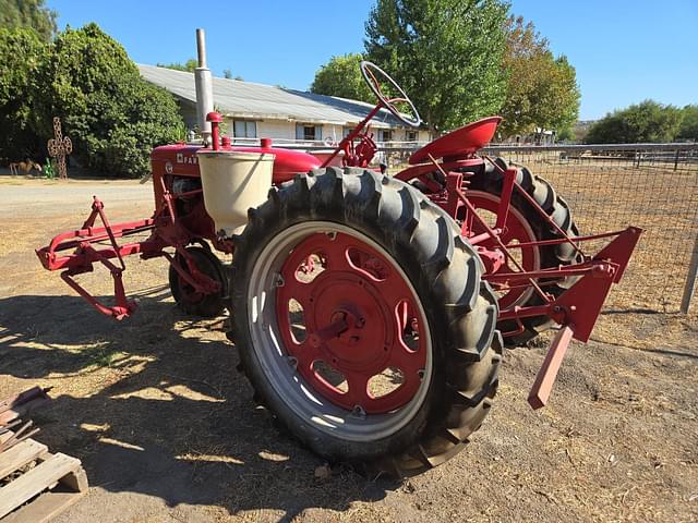 Image of Farmall Super C equipment image 1