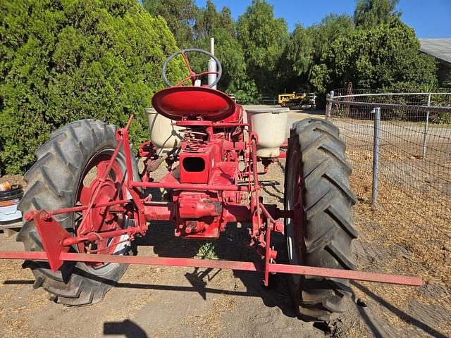 Image of Farmall Super C equipment image 2