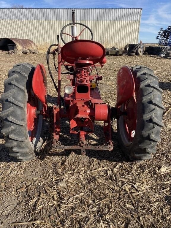 Image of Farmall Super C equipment image 3