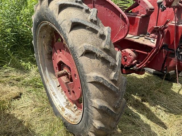 Image of Farmall Super C equipment image 3