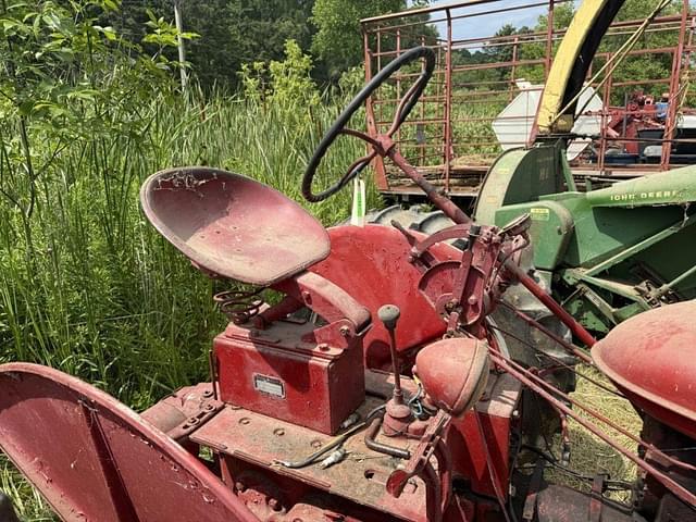 Image of Farmall Super C equipment image 4