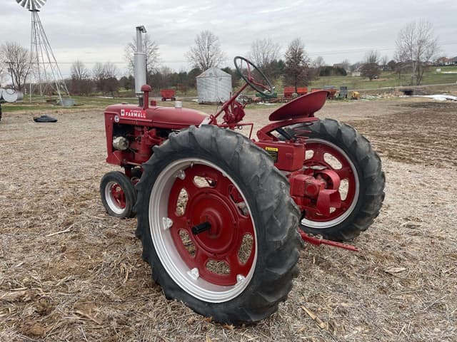 Image of Farmall Super C equipment image 2