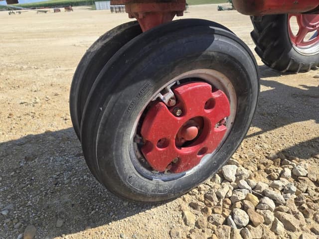 Image of Farmall Super C equipment image 1