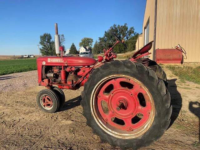 Image of Farmall Super C equipment image 1