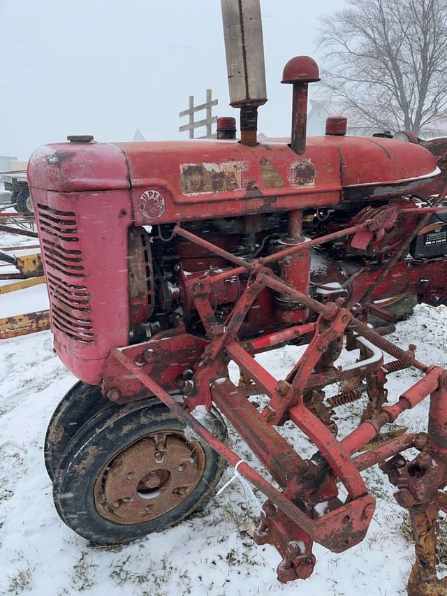 Image of Farmall Super C equipment image 1