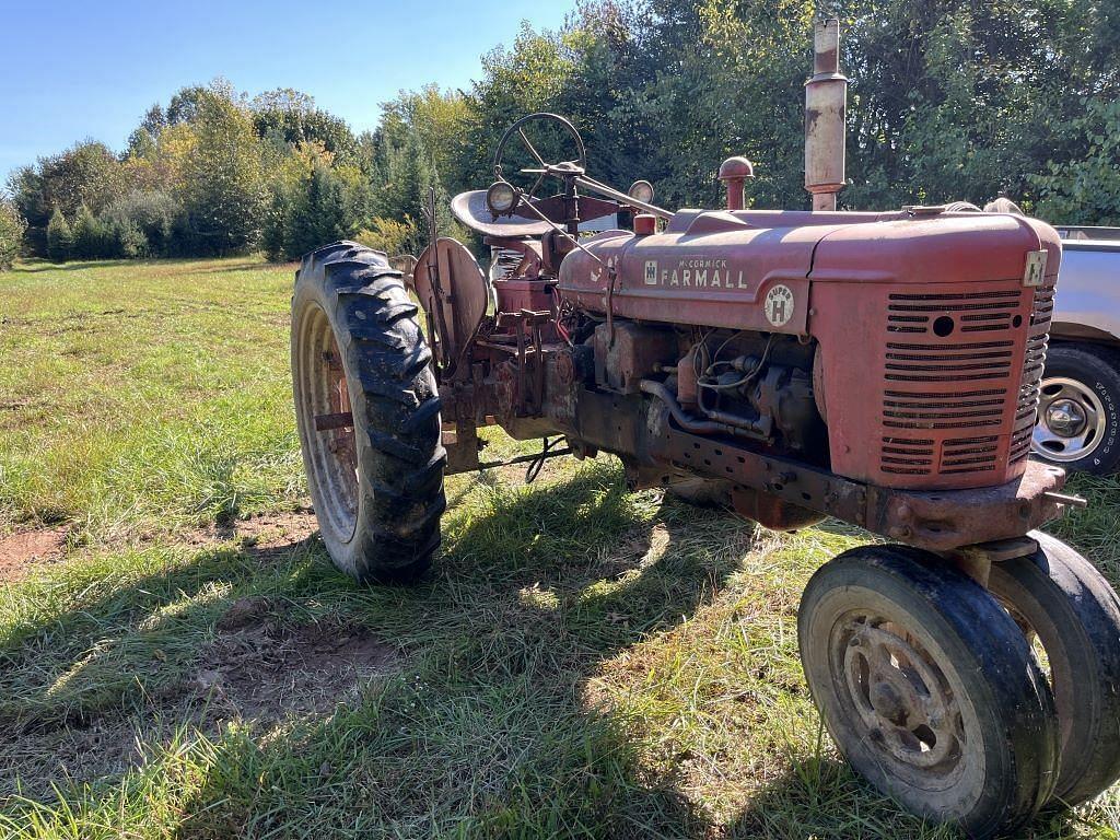 Image of Farmall Super H Image 1