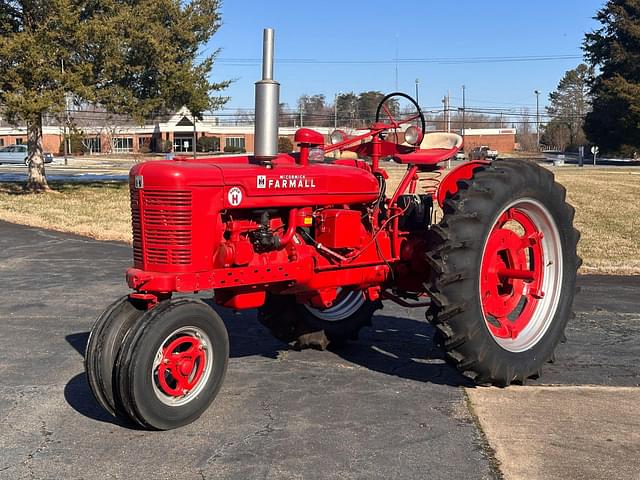 Image of Farmall Super H equipment image 1