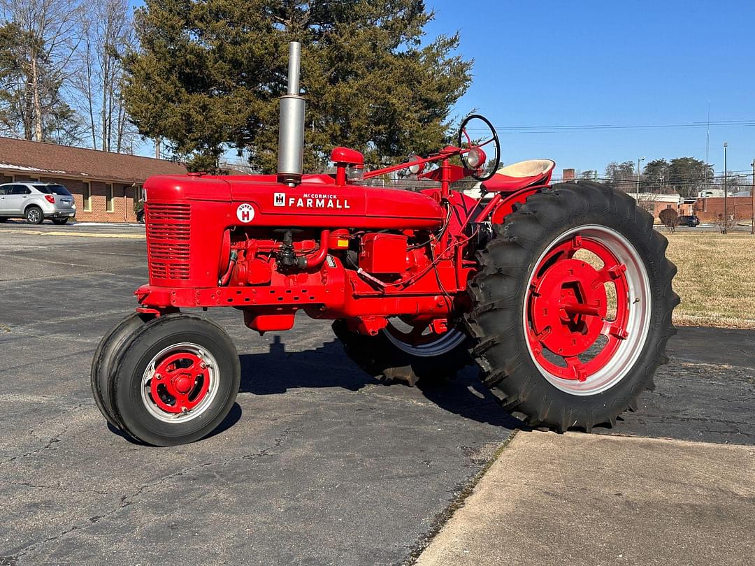 Image of Farmall Super H Primary image