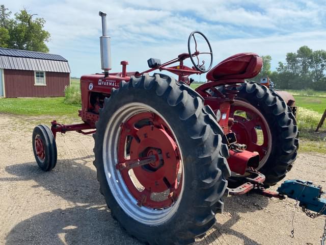 Image of Farmall Super H equipment image 4