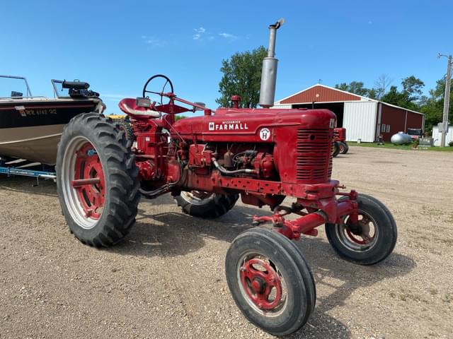 Image of Farmall Super H equipment image 1